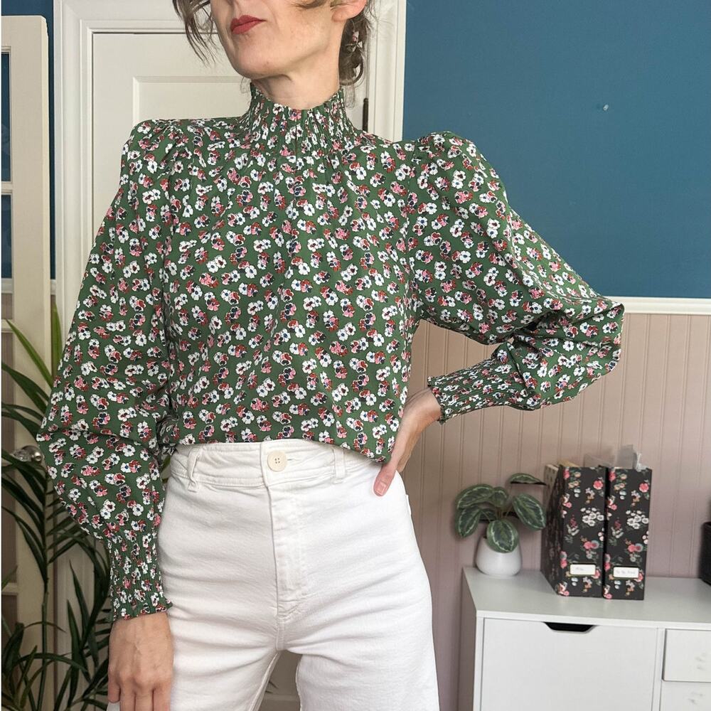 BODEN Ellie Smocked Neck Top floral ruffled balloon sleeve green regency